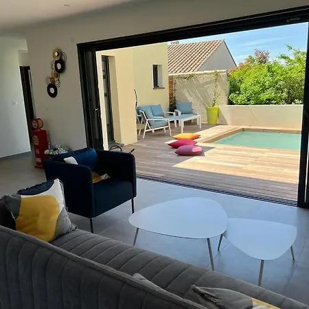 Cosy Lina Villa